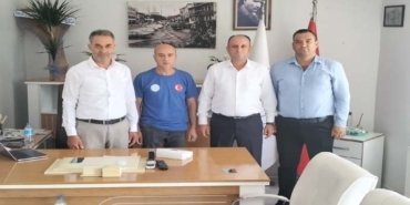 MAN YESEVİ (1)