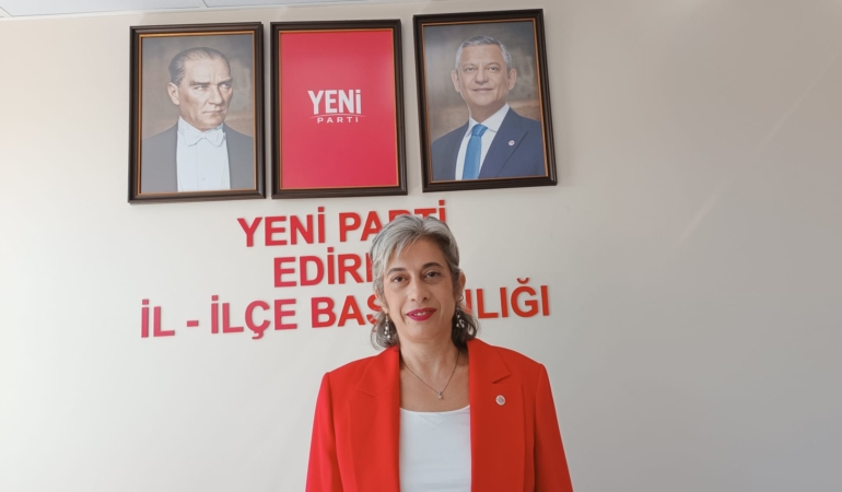 EMİNE ÇİĞDEM AYDIN İLÇE BAŞKANLIĞINA ADAYLIĞINI AÇIKLADI:  “TEK BAŞINA DEĞİL, HEP BİRLİKTE VARIZ!”