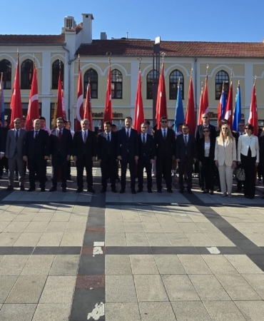 MAN ANIT ÖNÜ TÖREN (2)