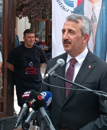 VALİ MUHTAR