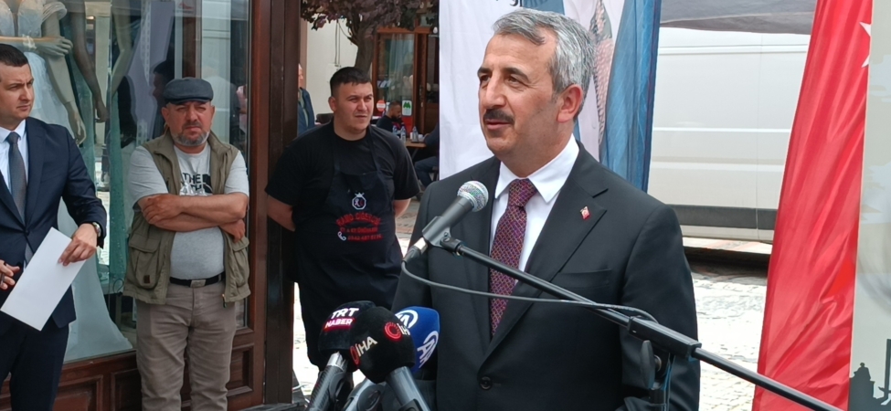 VALİ MUHTAR